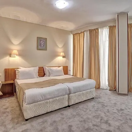 Hotel Continental Sables d'or