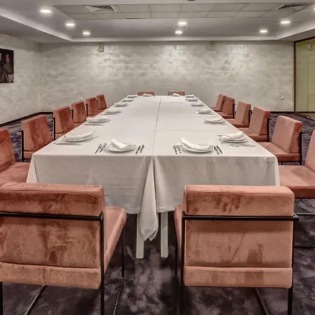 Continental 4* 金沙