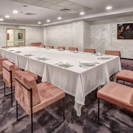 Continental فندق