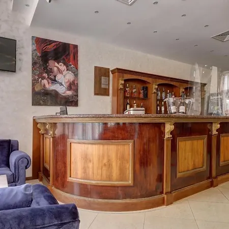 Continental 4* غولدن ساندز