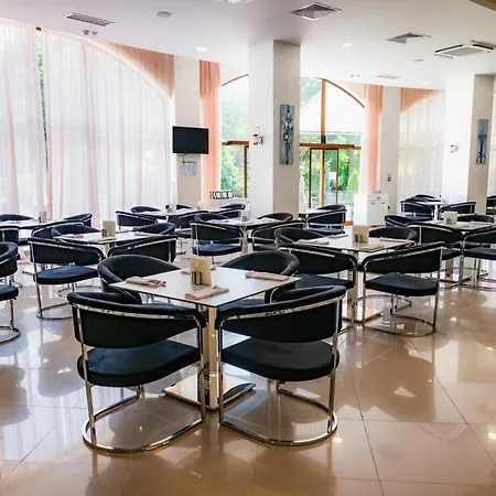 Continental فندق